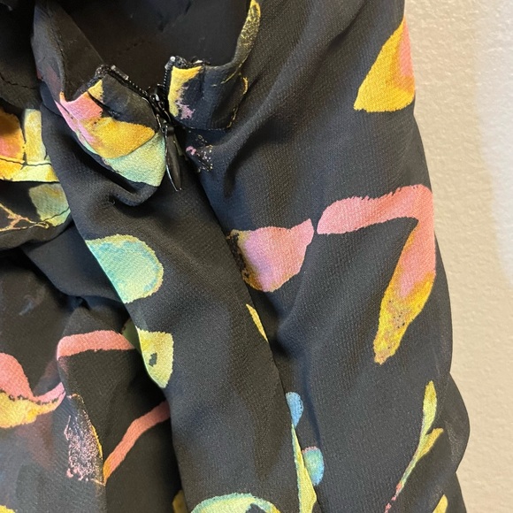 Urban Outfitters Dress Black Floral Teyanna Cold Shoulder Mini Dress Sz 1X EUC - Picture 7 of 8